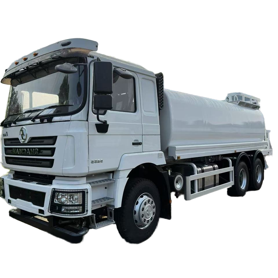 SHACMAN F3000 6x4新型柴油喷水器，容量为20000-25000升，配备发动机电机