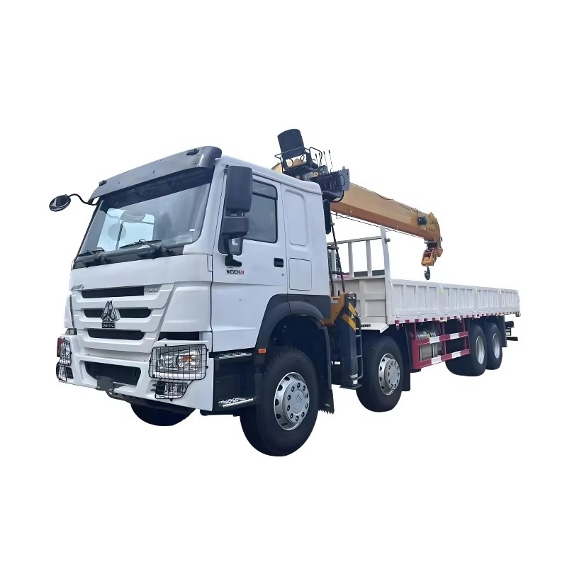 Howo重型8x4 14吨伸缩臂起重机车载式关节起重机，用于举重