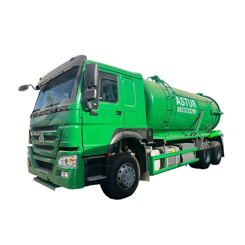 中国重汽豪沃20000L吸污车6x4高压真空吸污罐车