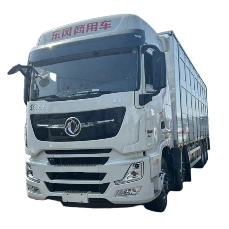 东风8*4牲畜运输车9.6米活仔猪动物雏鸡运输货车铝合金