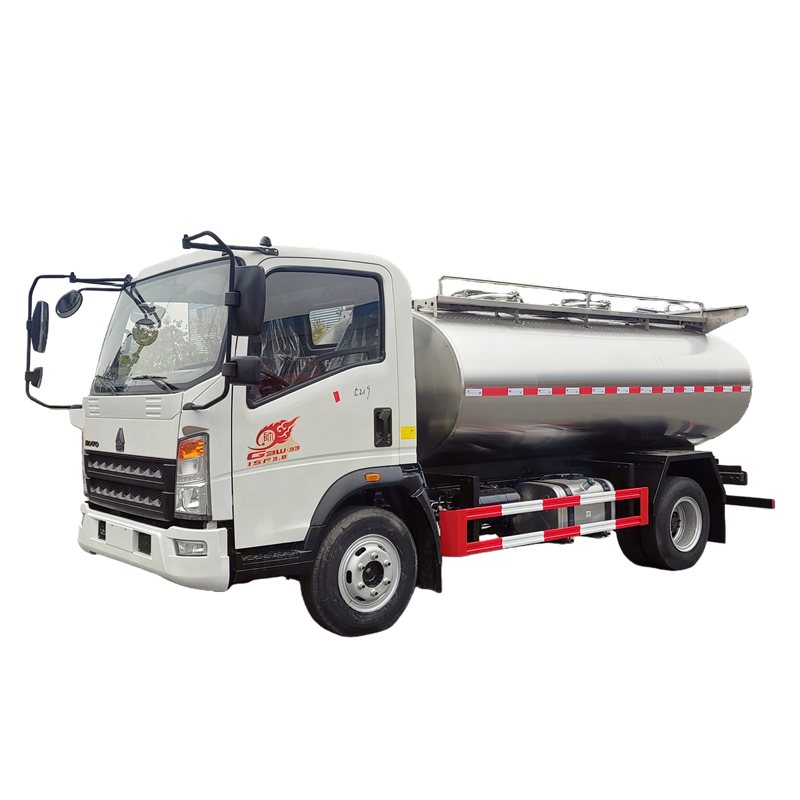 中国重汽Howo 4X2牛奶车5000L牛奶罐车5m&sup3;鲜奶啤酒和果汁转运车