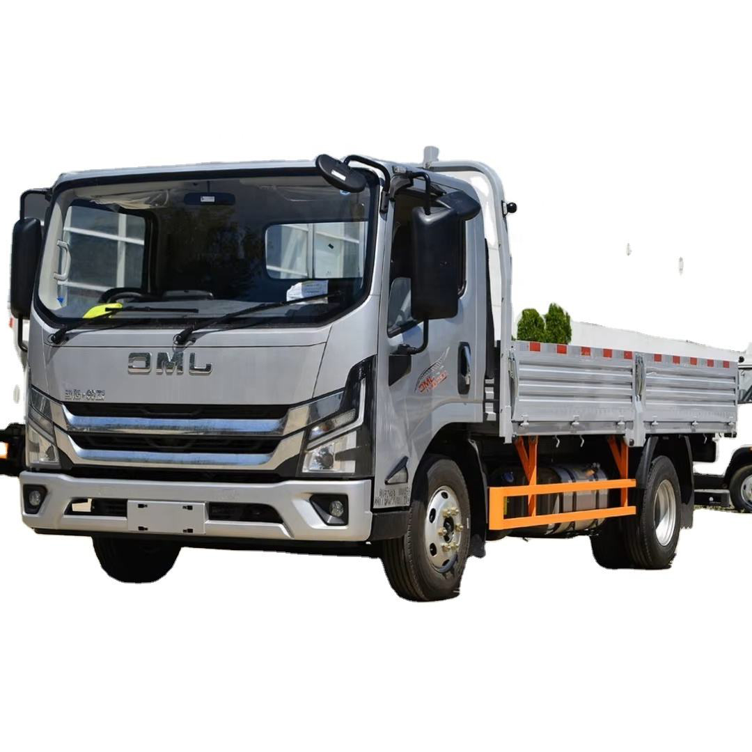 热销江铃柴油4X2护栏单排后置摄像头小型物流货车