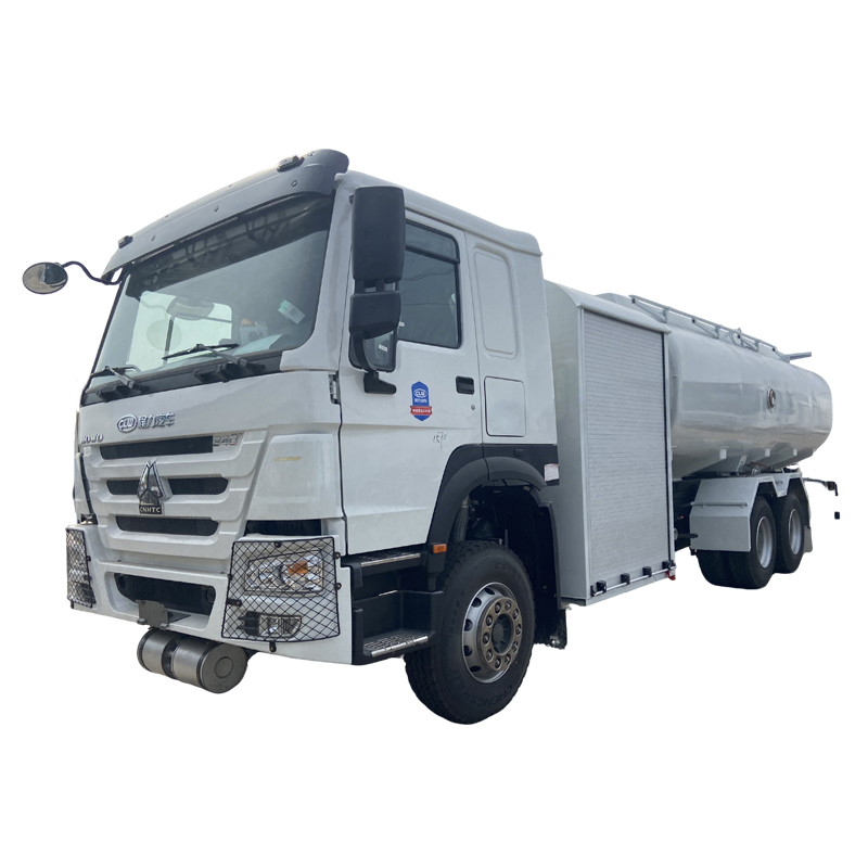 重汽HOWO 20000L飞机加油车